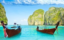 美國海軍醫院船“舒適”號抵達紐約