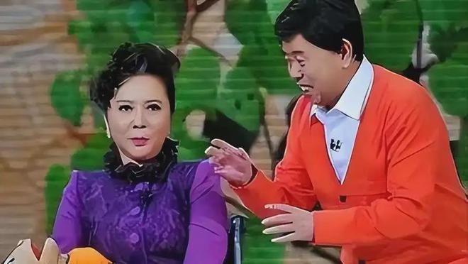 GIF：蜈蚣就這么瞬間被河豚吃了