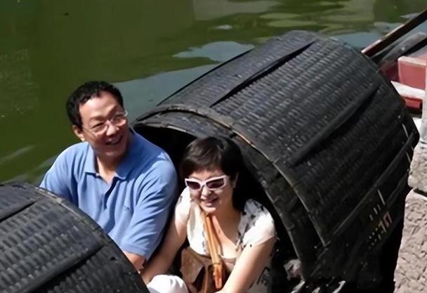 春季配飾，比項鏈更好戴的，是媽媽的絲巾呀